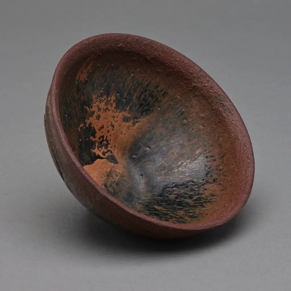 Stoneware tea bowl (chawan) - oil spot (yuteki) glaze – Japan - 20thC, Image 1++